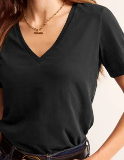 Regular V-Neck Slub T-shirt--Boden Best