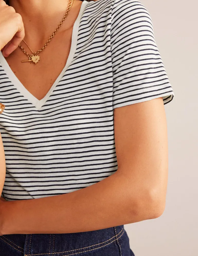 Regular V-Neck Slub T-shirt-Ivory, Navy-Boden Clearance